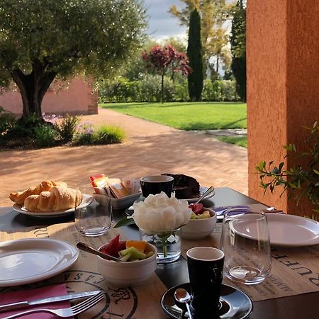 Casale Appia Bed & Breakfast Latina Eksteriør bilde