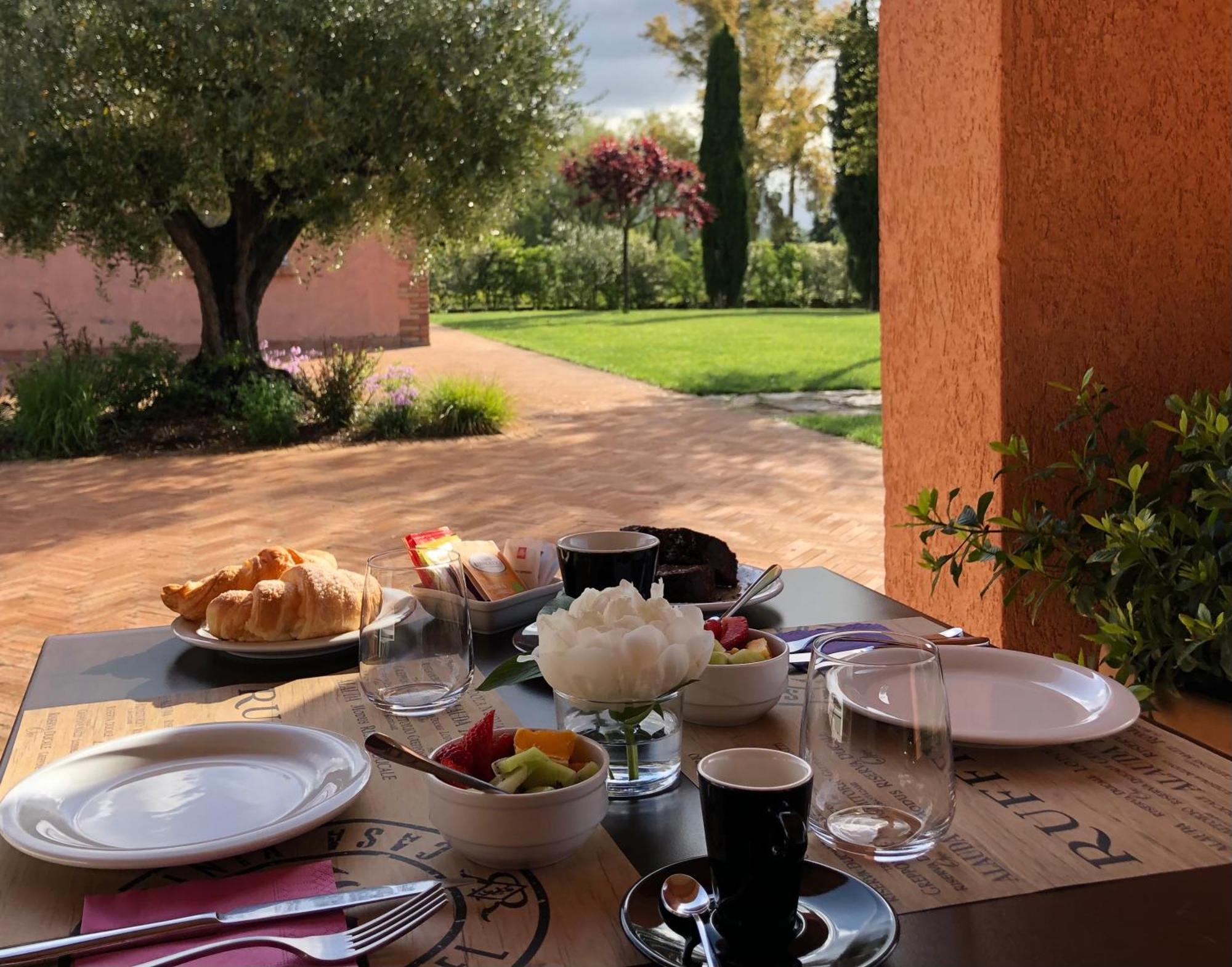 Casale Appia Bed & Breakfast Latina Eksteriør bilde